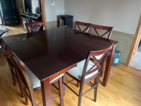Dining table with 6 chairs 