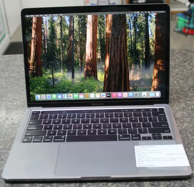 Macbook Pro (13-inch, M1, Late 2020) in Laptops in Peterborough - Image 3