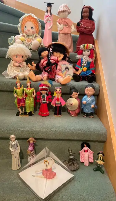 Collection de poupées , View more