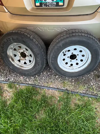 5 lug, both tires hold air one needs to be replaced due to tread wear