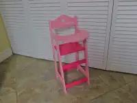 Petite chaise haute Janod en bois pour poupée