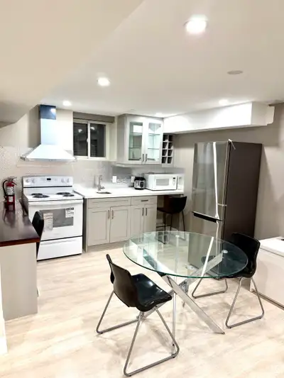 Looking for a clean, comfortable place in a great neighborhood? This brand-new studio basement apart...