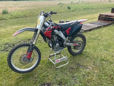 2004 crf250r has 25 hours on a rebuilt top and bottom lots of other things were added to the bike du...
