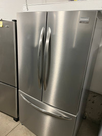 New condition Frigidaire 36” stainless bottom freezer fridge 
