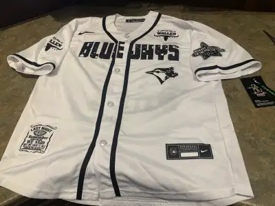 Morgan Wallen youth XL Blue Jays jersey, View more