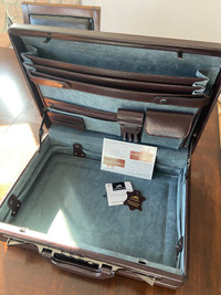 Porte document, mallette, attaché-case (cuir) Mancini extensible