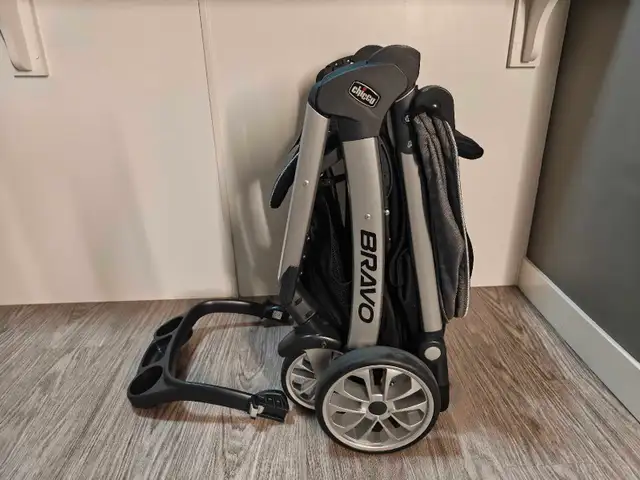 Chicco Bravo Quick-Fold Stroller576949659203031045