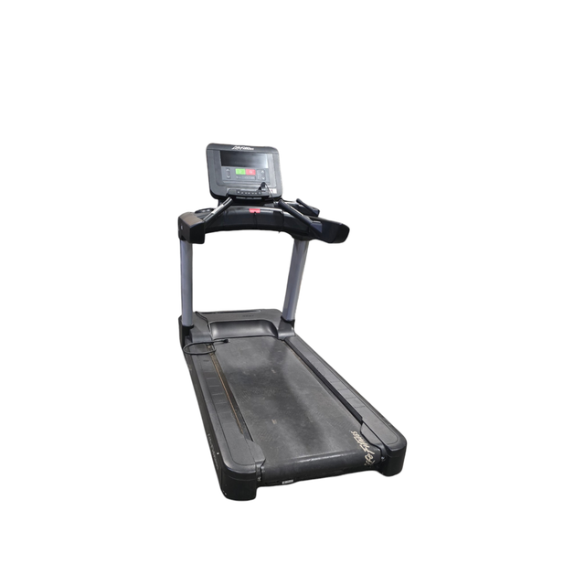 Used Commercial Life Fitness Aspire Treadmill With C Console in Exercise Equipment in Markham / York Region - Image 4