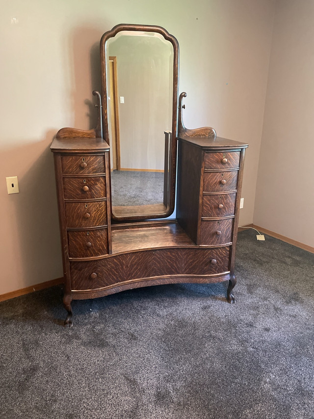 Antique Dresser in Dressers & Wardrobes in Portage la Prairie