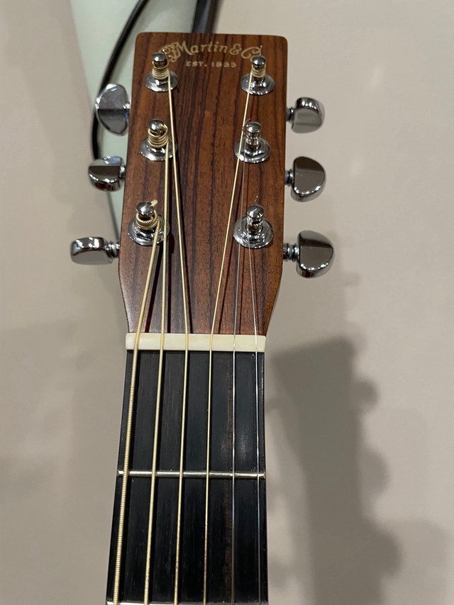 Martin HD28 Herrignbone with OHSC ( new condition) w p/u in Guitars in Edmonton - Image 2