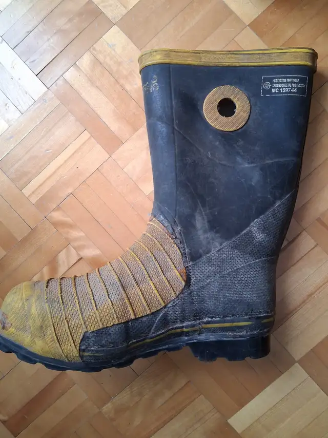 Bottes de travail sécuritaires  pour homme in Men's Shoes in City of Montréal - Image 5