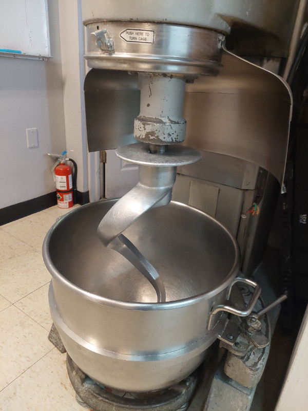 80QT HOBART DOUGH MIXER FOR SALE in Industrial Kitchen Supplies in Calgary - Image 2