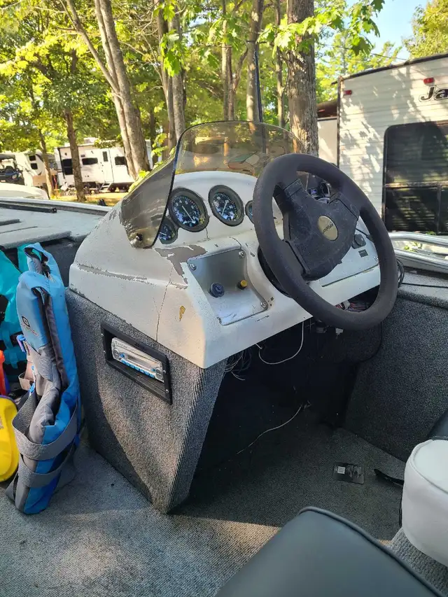 17ft Fisher Dominator, boat,motor and trailer. in Powerboats & Motorboats in Sudbury - Image 5