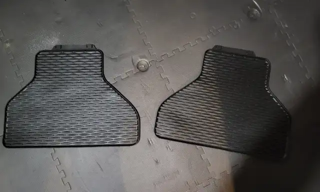 BMW X5 Floor Mats - Full Set in Vehicle Parts, Tires & Accessories in Kitchener / Waterloo - Image 2