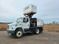 2003 Freightliner FL70 with Allianz Sweeper