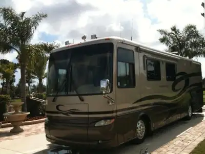 2005 Newmar Kountry Star 3721 (2 extensions) Diésel pusher, sans urée Économique Classe A Moteur 330...
