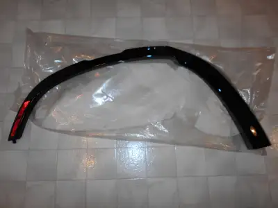 2020, 2021, 2022, 2023 Land Rover New Defender 90, Defender 110. Right Hand rear wheel arch molding...