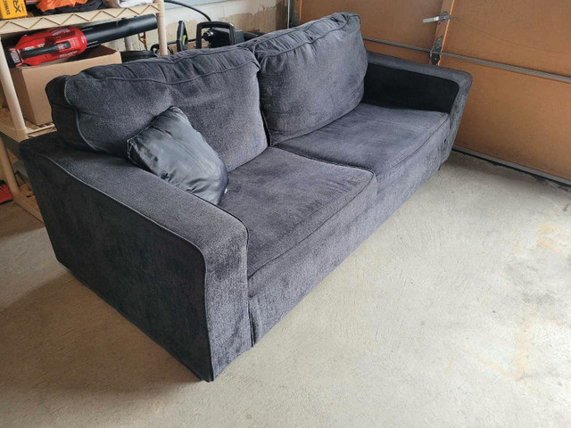 Used Sofa in Couches & Futons in Mississauga / Peel Region - Image 2