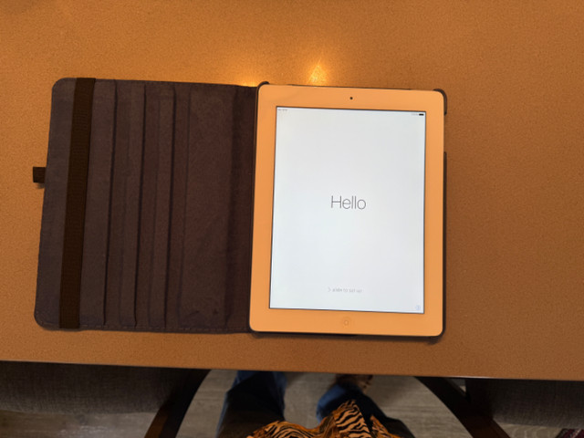 Apple iPad 2, Wifi + Cellular in iPads & Tablets in Kitchener / Waterloo - Image 3