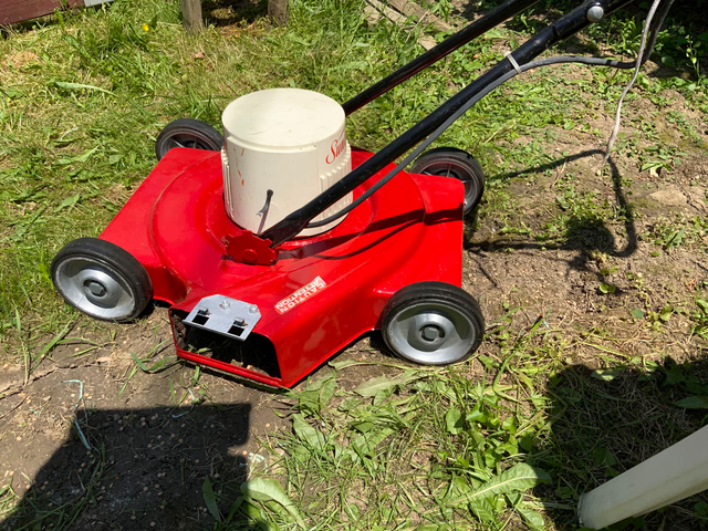 tondeuse à gazon electric in Lawnmowers & Leaf Blowers in City of Montréal - Image 2