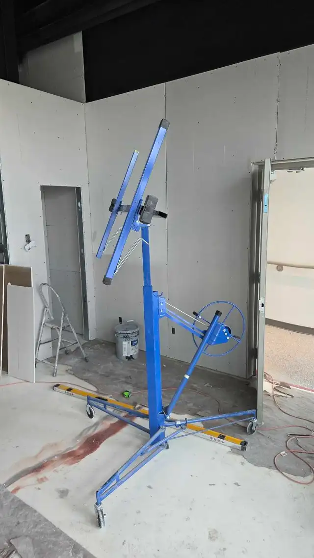Drywall Lift in Hand Tools in Calgary - Image 3