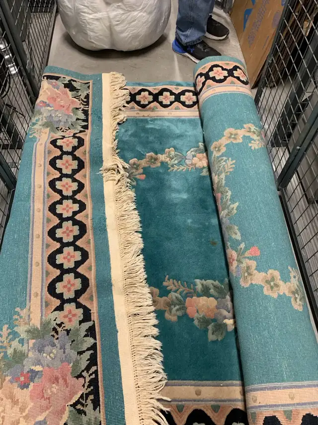 Oriental Rug in Rugs, Carpets & Runners in City of Toronto - Image 3