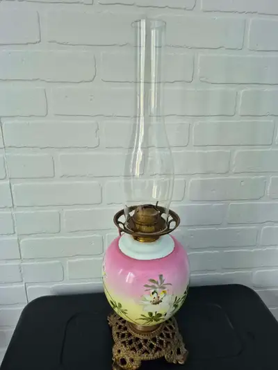 grande lampe a huile fleuri 22 po $65 VENTE EN LIGNE BROCANTE FLEUR DE LYS A VILLE MERCIER RIVE SUD...