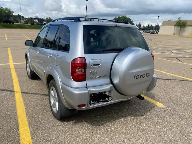 Toyota RAV4537087470553671681