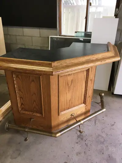 Bar with Bronze/Brass Footrail, View more