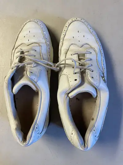 ladies size 7 golf Nike golf shoes, View more