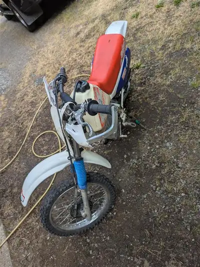 Top End new (40 hrs) OEM, jug/bore/head/valves/cam chain exc. First kick starts easy! Newish back ti...
