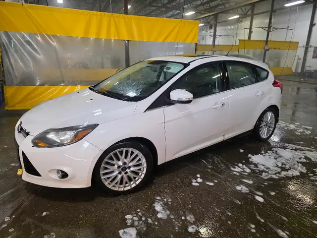 2013 Ford Focus Titanium Hatchback — $5,000 OBO540256176755200003