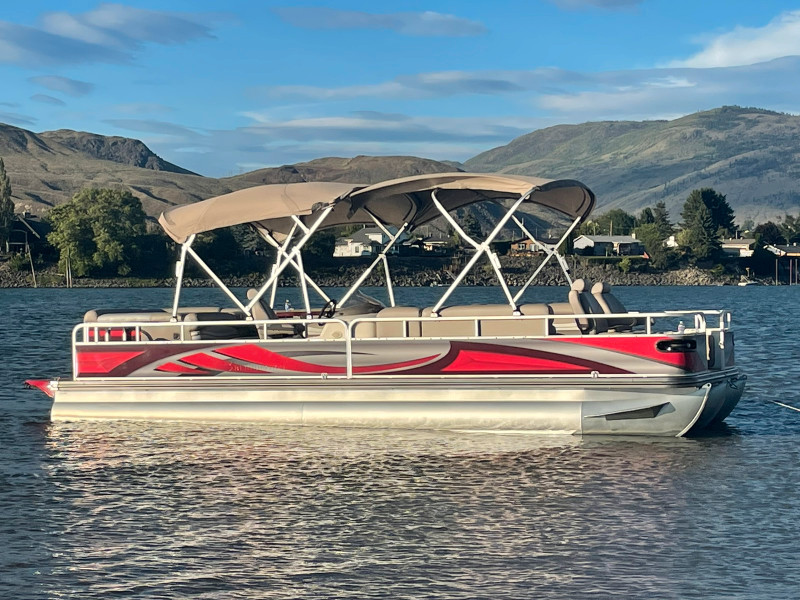 Tritoon Pontoon Boat Powerboats & Motorboats Kamloops Kijiji