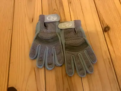 Ladies SXX bicycle or sport gloves $10, View more