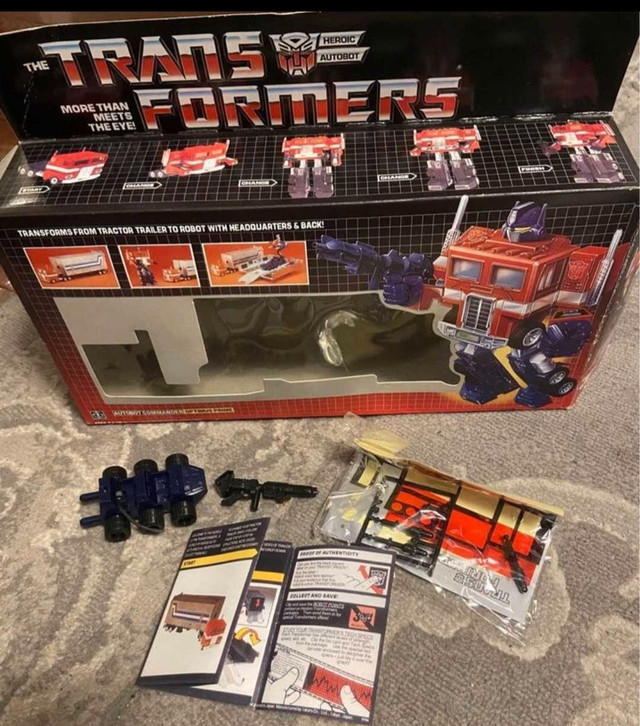 Transformers g1 Optimus Prime Reissue  in Toys & Games in City of Toronto