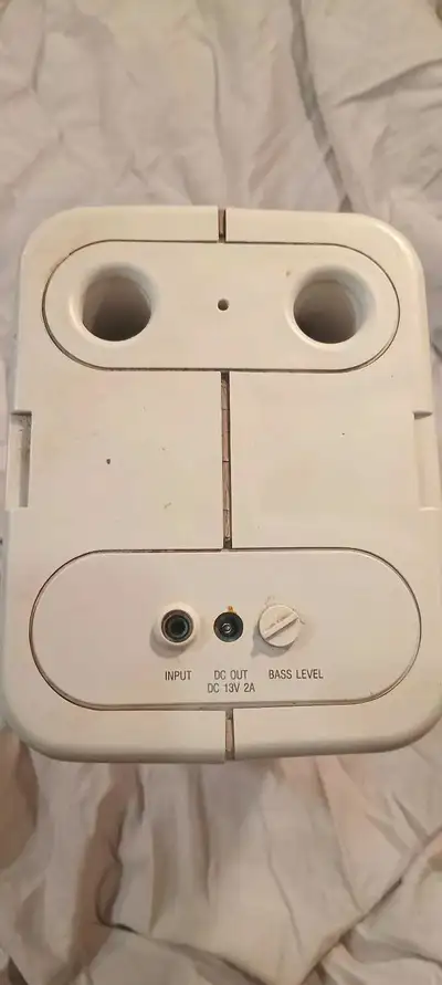 Im selling altec Lansing subwoofer speaker, ACS31 Text only780-446-1122no calls Lot: FHB6B1 Location...