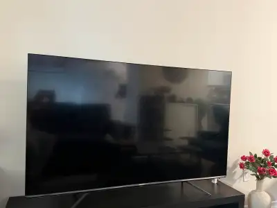 This 65” TV works perfectly great no Physical damage at all. Screen is scratch less. Selling As IS M...
