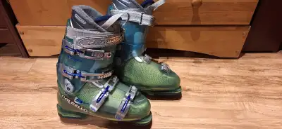 Bottes Dalbello Pointure mondo 24.5 Équivaut entre 7 et 8 femme Aucune odeur Propre