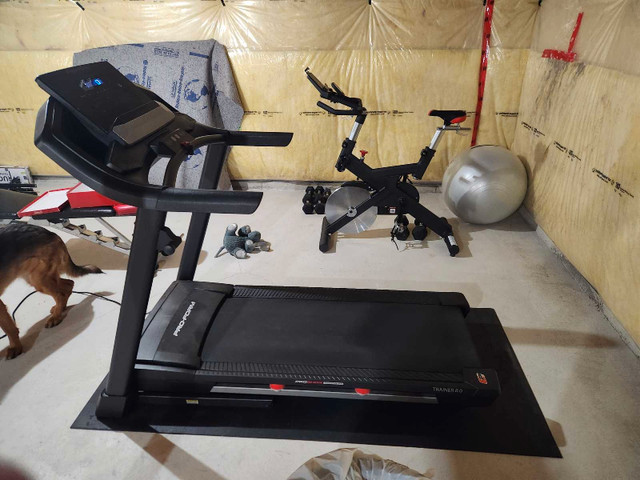 Proform Treadmill in Exercise Equipment in Oshawa / Durham Region - Image 2