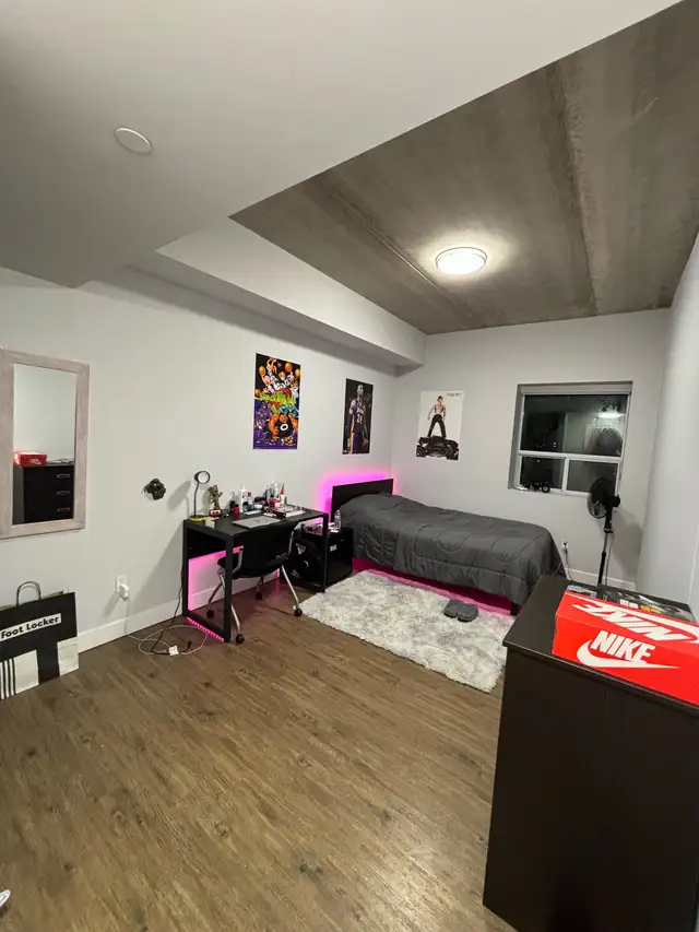 ROOM FOR RENT WATERLOO (MAY-AUG) in Short Term Rentals in Kitchener / Waterloo - Image 2