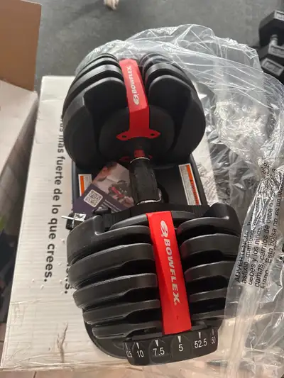 Selling a pair of Brand new Bowflex adjustable dumbbells Adjustable from 5-52.5 lbs Asking $320 for...