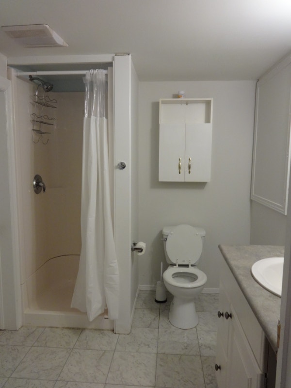 1 bedroom basement apartment for rent in South Barrie Long Term