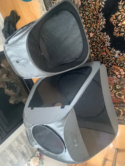 perfect condition, comes with bag that fits both tents in. Barely used. They also connect to create...