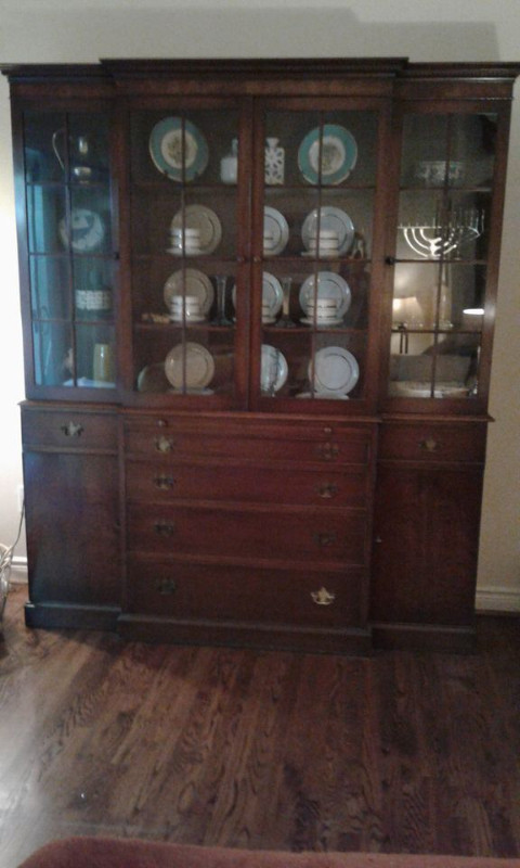 Breakfront, hutch, china cabinet in Hutches & Display Cabinets in City of Toronto