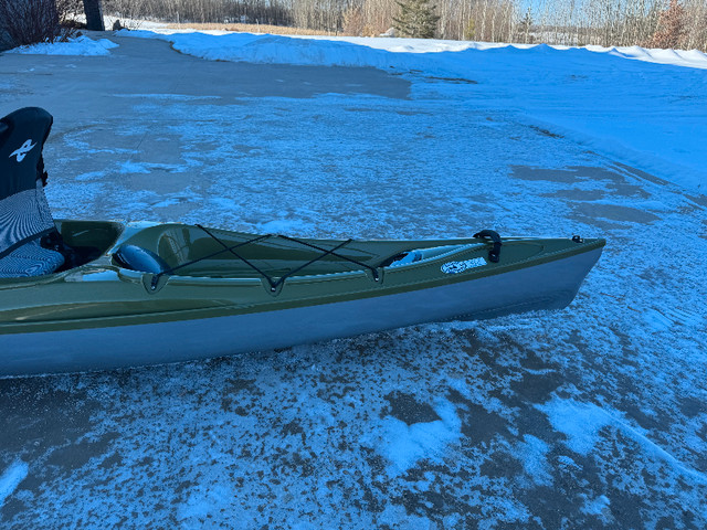 Ultra-light Fishing/Recreational Sit-on-top Kayak in Canoes, Kayaks & Paddles in Edmonton - Image 3