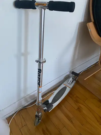 Trottinette Razor Spark, View more