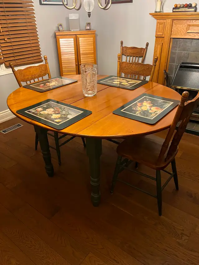 Century Old Antique Dining Rooming Set in Dining Tables & Sets in Hamilton - Image 5