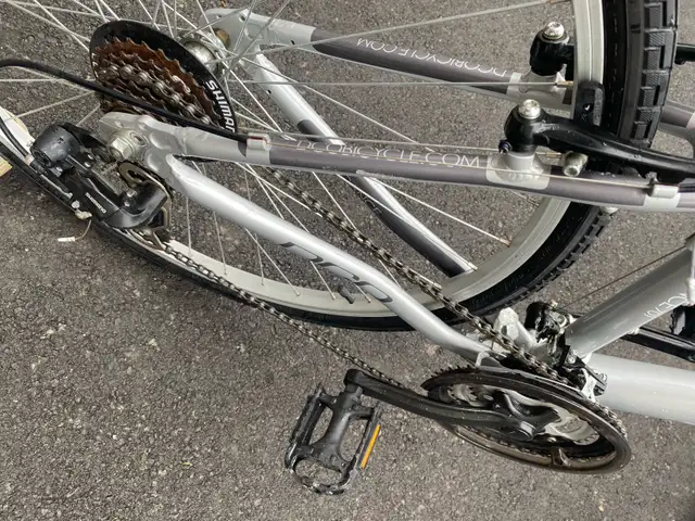 Vélo Bike DCO Élégance 701 comme neuf in Cruiser, Commuter & Hybrid in Laval / North Shore - Image 5