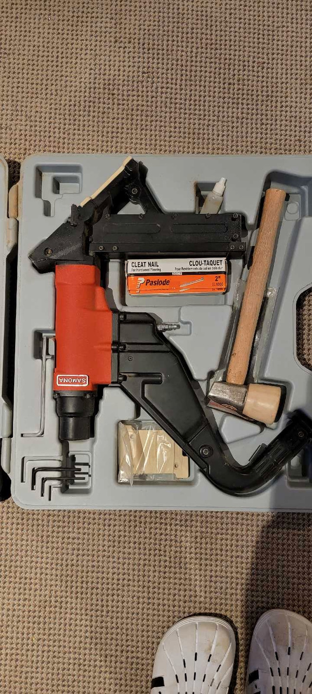 Samona flooring gun in Power Tools in Calgary - Image 4