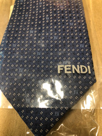 NEW - NEUF - CRAVATE FENDI TIE | BLEUE FXC140 MADE IN ITALY